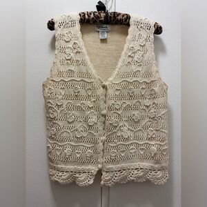 All Points by Reference Point vintage hand-knit cream crochet vest cottagecore